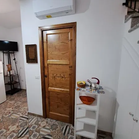 Sa Domu Antiga - Casa Indipendente In Centro Storico Appartamento *
