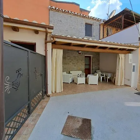 Sa Domu Antiga - Casa Indipendente In Centro Storico *