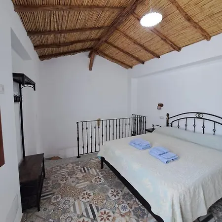 Sa Domu Antiga - Casa Indipendente In Centro Storico *