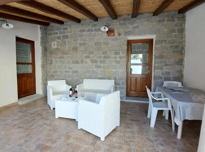 Daire Sa Domu Antiga - Casa Indipendente In Centro Storico