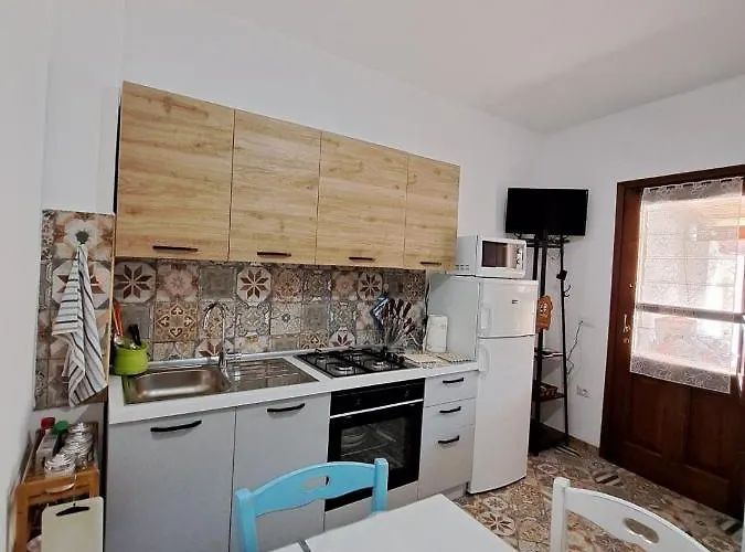 Sa Domu Antiga - Casa Indipendente In Centro Storico Daire