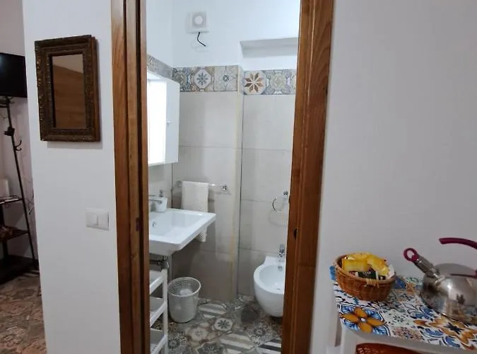 Sa Domu Antiga - Casa Indipendente In Centro Storico Apartman *